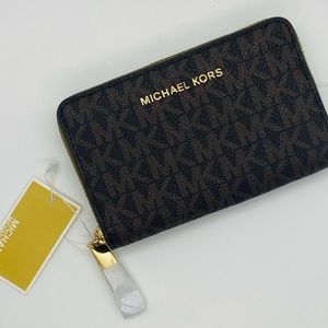 NWT MICHAEL Michael Kors Classic Monogram Wallet